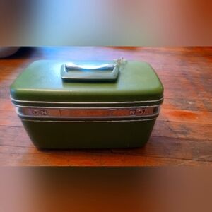 Vintage Samsonite Silhouette Green Train Cosmetic Makeup Case
